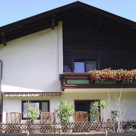 Appartement Ria Бад Клайнкирххайм Екстериор снимка