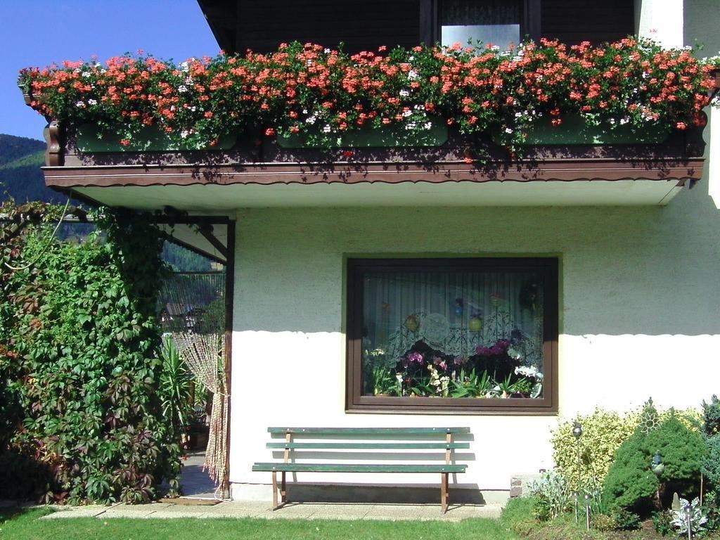 Appartement Ria Бад Клайнкирххайм Екстериор снимка